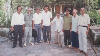 Đón Xuân trong xà lim biệt giam