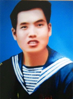 Tìm người thân và đồng đội