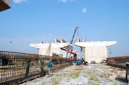 Chậm giải phóng mặt bằng là vướng mắc chính