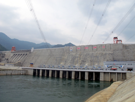 Thời điểm tăng giá điện: Có hợp lý không?