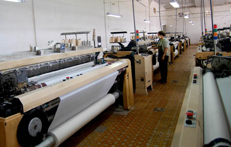 Kinh tế Việt Nam một năm nhìn lại: Nỗ lực vượt sóng cả