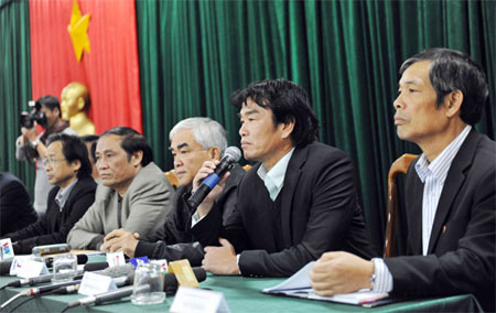 HLV Phan Thanh Hùng tuyên bố từ chức HLV trưởng ĐTVN