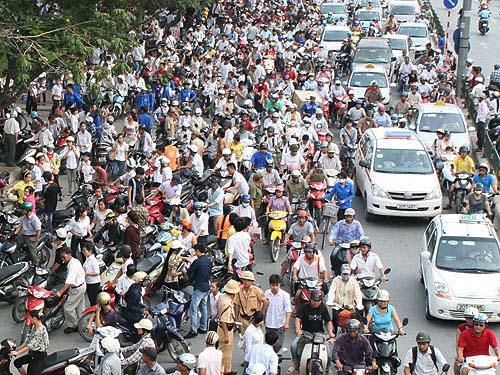 Hà Nội: Tập trung thực hiện đồng bộ các giải pháp giảm ùn tắc giao thông