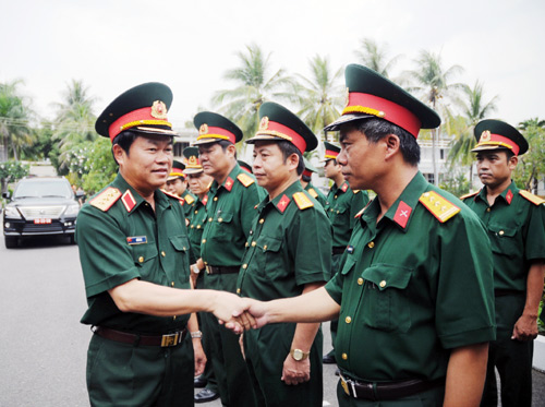 Thượng tướng Đỗ Bá Tỵ thăm và làm việc tại tỉnh Khánh Hòa