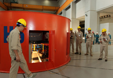 Nhà máy thủy điện Sơn La chính thức phát điện