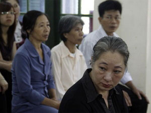 18 tháng tù cho bà chủ hành hạ người giúp việc