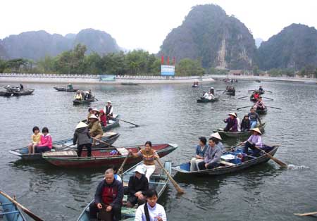 Bài 3:   Ưu tiên phát triển công nghiệp không khói