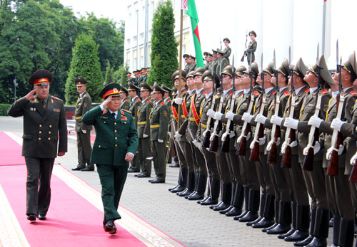 Hữu nghị, hiểu biết và thống nhất cao