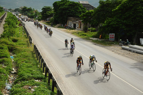 Chặng 4, Giải đua xe đạp “Về Trường Sơn 2012- Cúp Báo Quân đội nhân dân”: Áo vàng sẽ đổi chủ?