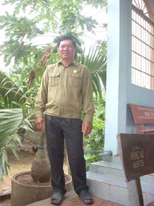 Ông trưởng ấp gương mẫu...