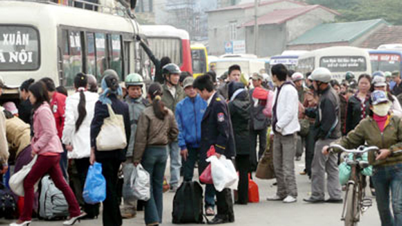 Đi lại dịp Quốc khánh 2-9: Điệp khúc ‘‘cháy” vé