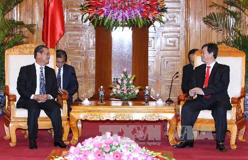 Thủ tướng Nguyễn Tấn Dũng tiếp Phó thủ tướng Lào