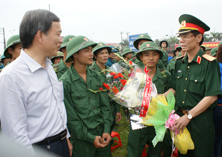 Các địa phương tiếp tục tổ chức giao nhận quân đợt 2