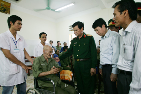 Tiếp tục giải quyết chế độ cho người hy sinh, bị thương nhưng không đủ giấy tờ