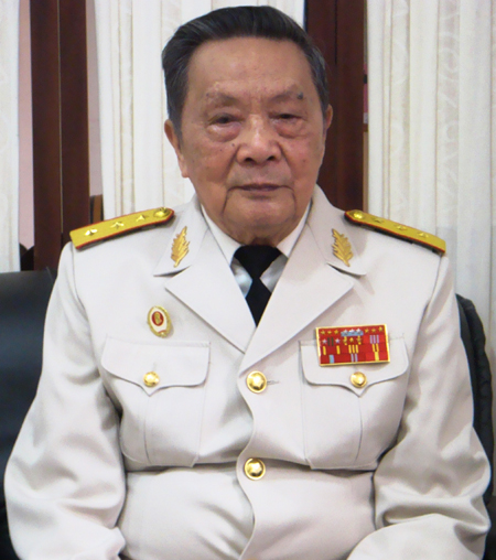 Vĩnh biệt vị tướng quân sự, chính trị toàn tài