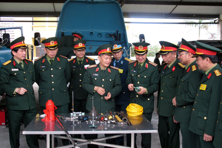 Khai mạc Hội thi xe tốt toàn quân năm 2013