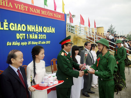 Quân khu 5: Hoàn thành giao nhận quân đợt 1 năm 2013