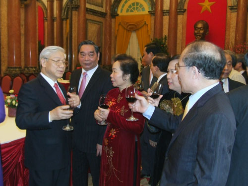 Tổng Bí thư Nguyễn Phú Trọng: Chúc Đảng ta ngày càng vững mạnh, nhân dân ta ngày càng ấm no, hạnh phúc