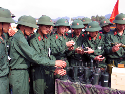 Tuần đầu trong quân ngũ