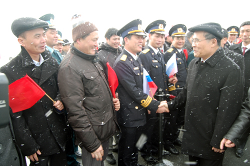 Chủ tịch Quốc hội Nguyễn Sinh Hùng thăm TP Xanh Pê-téc-bua (Nga)