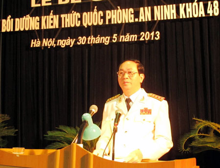 Bế giảng lớp bồi dưỡng kiến thức QP-AN khóa 48