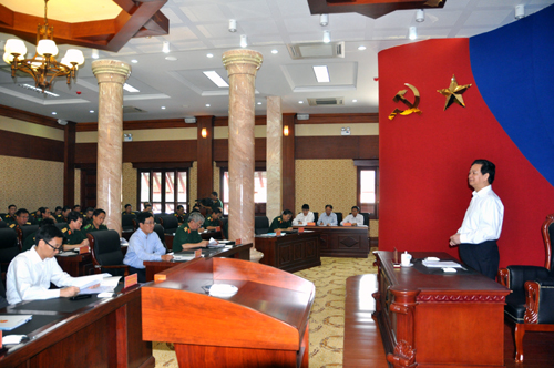 Thủ tướng Nguyễn Tấn Dũng làm việc với Đảng ủy, Bộ tư lệnh Quân khu 7