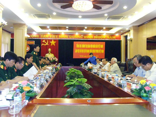 Thượng tướng Ngô Xuân Lịch làm việc với Hội Cựu TNXP Việt Nam