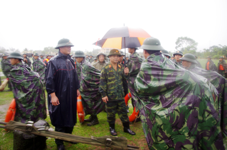 Quân khu 5 và BĐBP Thừa Thiên - Huế sẵn sàng ứng phó với bão số 8