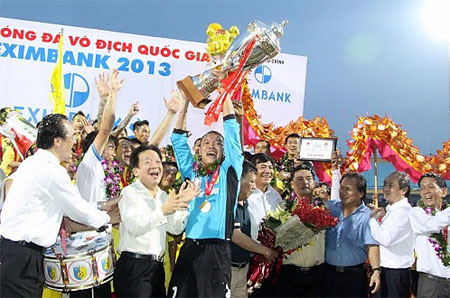 Ngân hàng Eximbank tiếp tục đồng hành cùng giải V.League 2014
