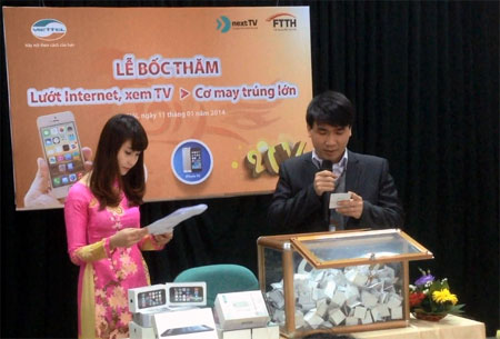 30 khách hàng may mắn trúng thưởng chương trình của Viettel