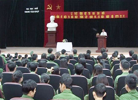Trung tâm Giáo dục quốc phòng Đại học Huế phát động thi đua cao điểm