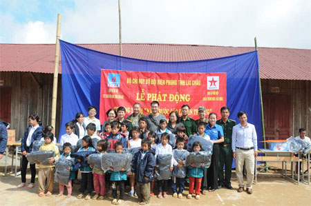 Tài trợ 300 triệu đồng xây dựng phòng học bán trú tại Mường Tè