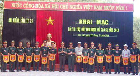 Khai mạc Hội thi “Thợ giỏi thu hoạch cao su năm 2014”