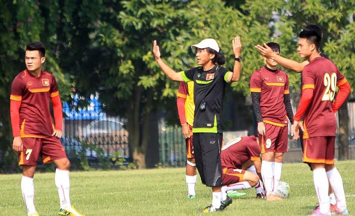 “Khắc chế” bóng bổng