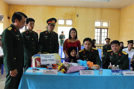 Nhận phụng dưỡng Bà mẹ Việt Nam anh hùng Dương Thị Nhuận