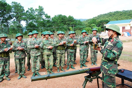 Sư đoàn 395 đón nhận Huân chương Bảo vệ Tổ quốc hạng Nhất