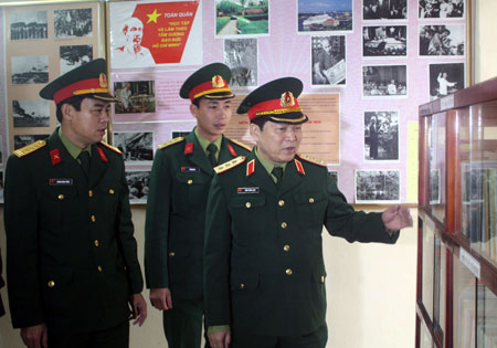 Thượng tướng Ngô Xuân Lịch thăm Sư đoàn 312