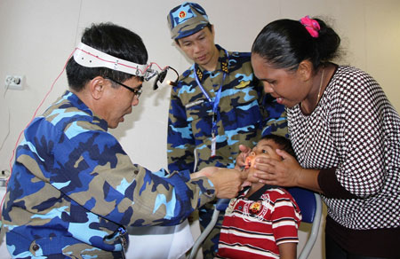 Tấm lòng Việt ở đảo 