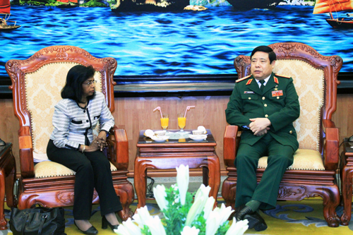 Phó tổng thư ký LHQ A-mê-ra Hác thăm Việt Nam