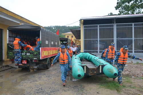 Bão số 3 vào Bắc Bộ gây mưa to, gió lớn 