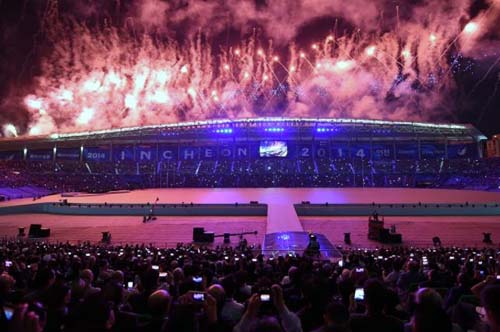 Lễ khai mạc ASIAD 17 diễn ra hoành tráng và rực rỡ sắc màu
