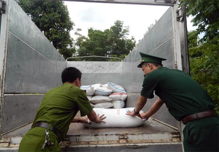 Quảng Trị: Bắt giữ hơn 3.000kg đường nhập lậu 