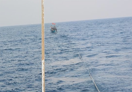 Cứu nạn 7 thuyền viên và tàu cá gặp nạn trên biển