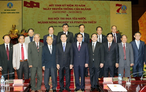 Chủ tịch nước Trương Tấn Sang: Ngành nông nghiệp cần tăng cường ứng dụng tiến bộ khoa học-công nghệ vào sản xuất