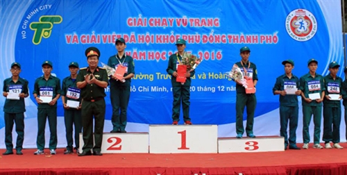 Hơn 2.000 VĐV tham gia giải chạy chào mừng Ngày thành lập Quân đội nhân dân Việt Nam