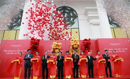 Khai trương 3 trung tâm thương mại mới