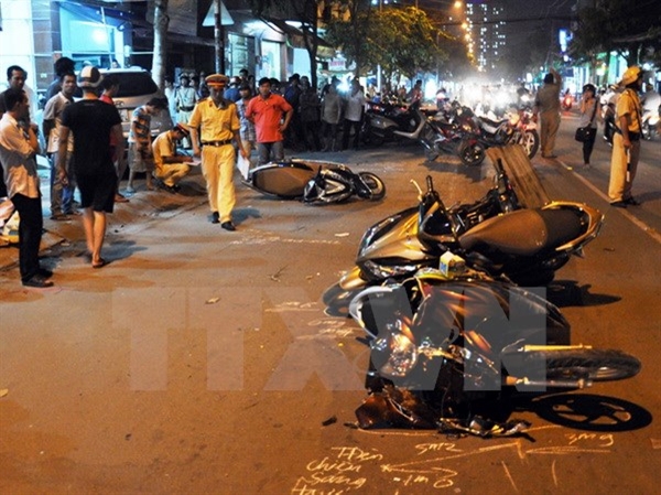 TP Hồ Chí Minh: “Xe điên” tông hàng loạt xe máy và người đi bộ
