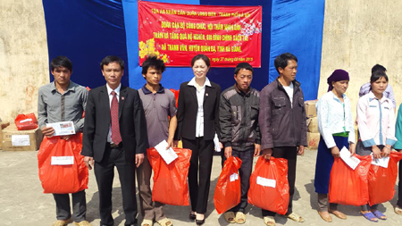 Quản Bạ: Đầu xuân ấm áp nghĩa tình