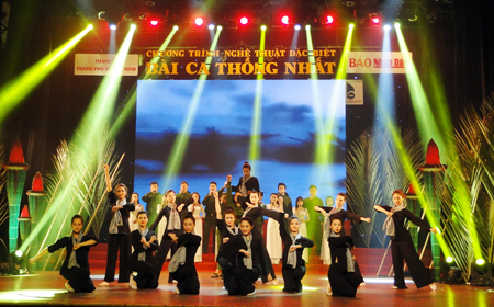 Vang khúc khải hoàn bài ca thống nhất