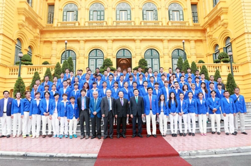 Chủ tịch nước Trương Tấn Sang gặp mặt đoàn thể thao Việt Nam dự SEA Games 28